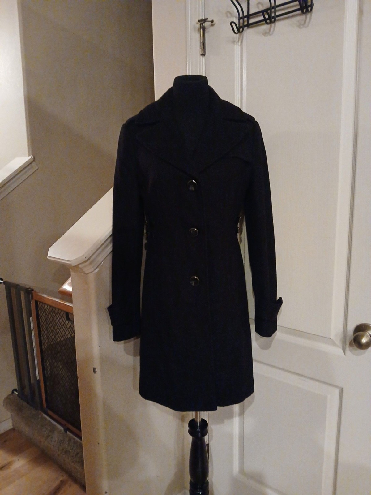Vintage Kenneth Cole black wool blend mid length walker Pea coat side buckles 6
