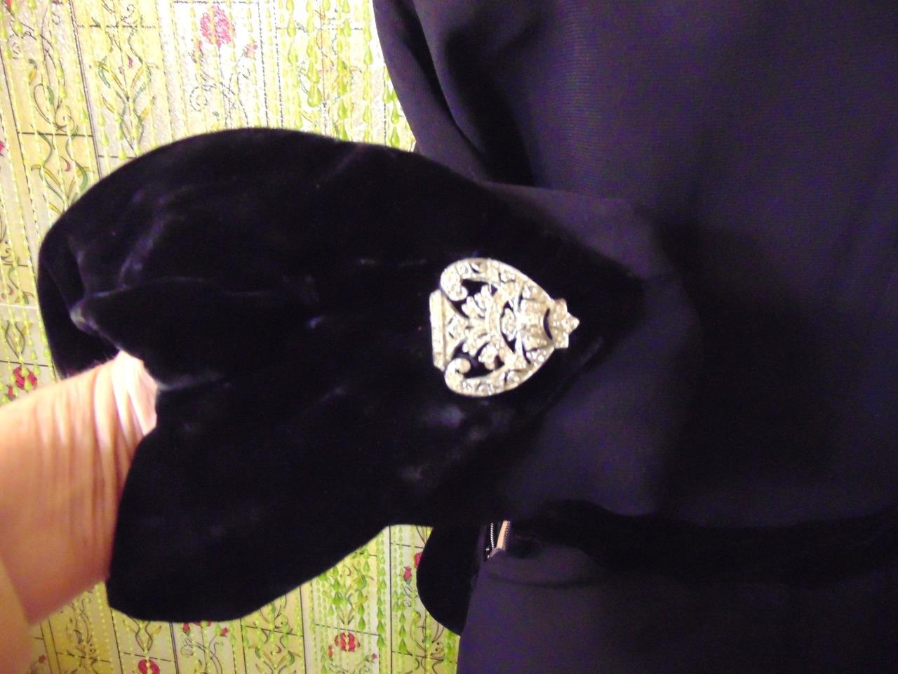 VTG 40 Black Rayon & Velvet 2 Tone Peplum Dress Turn Up Cuffs 27W