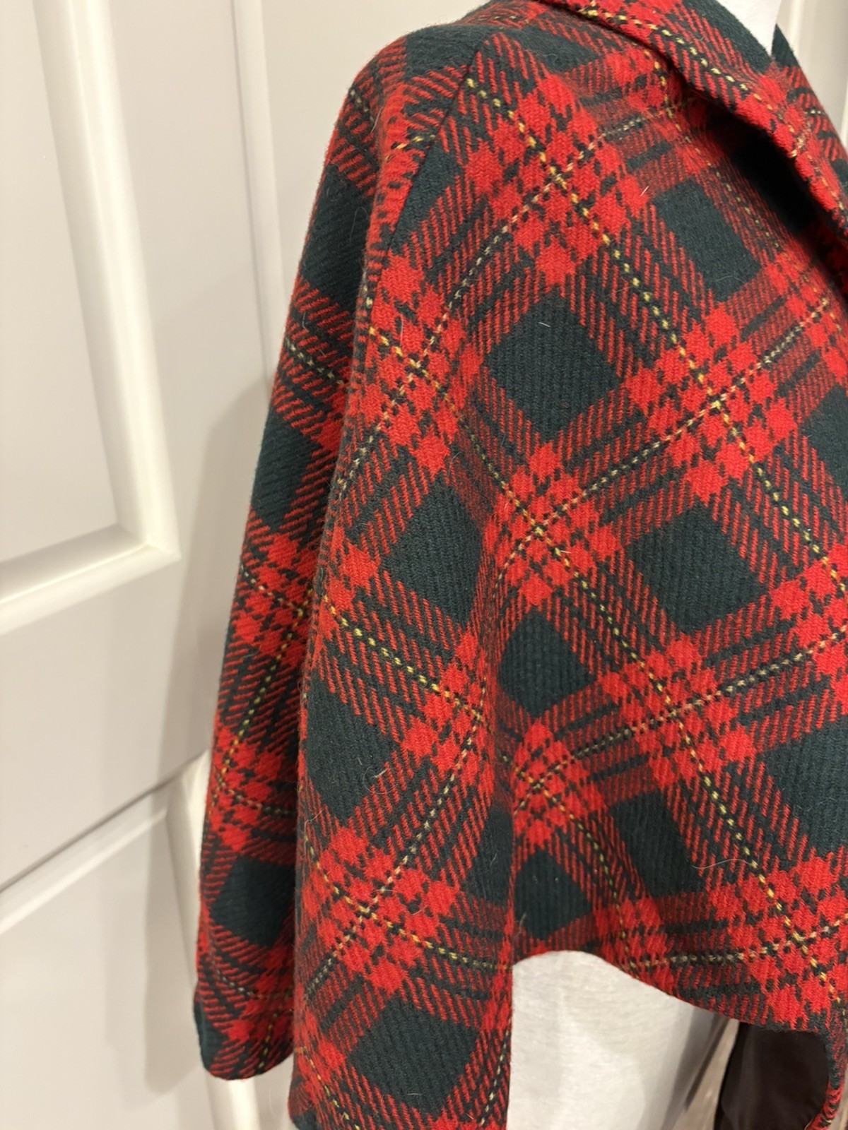 Vintage 1960s Best & Co Fifth Ave. NY Wool Plaid Cape Red and Green Plaid