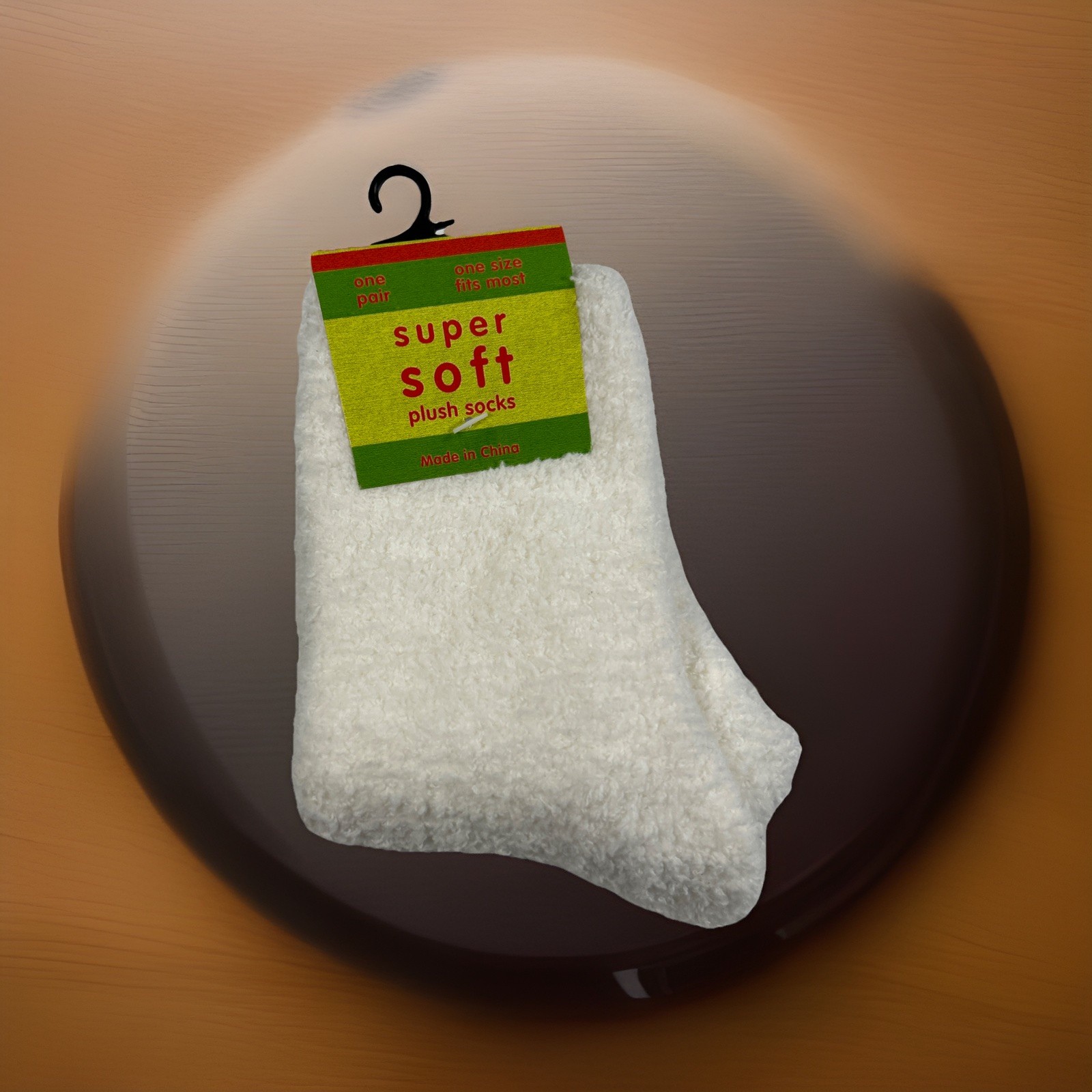 VTG Socks Womens Super Soft Plush White Crew OSFM Polyester Blend Size 9-11