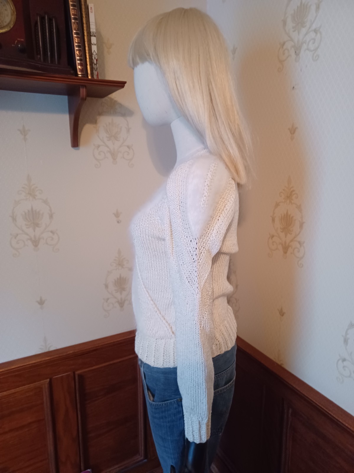 Vintage 1980s Hand-knit Ivory Angora Soft-Girl Sweater by Nannell