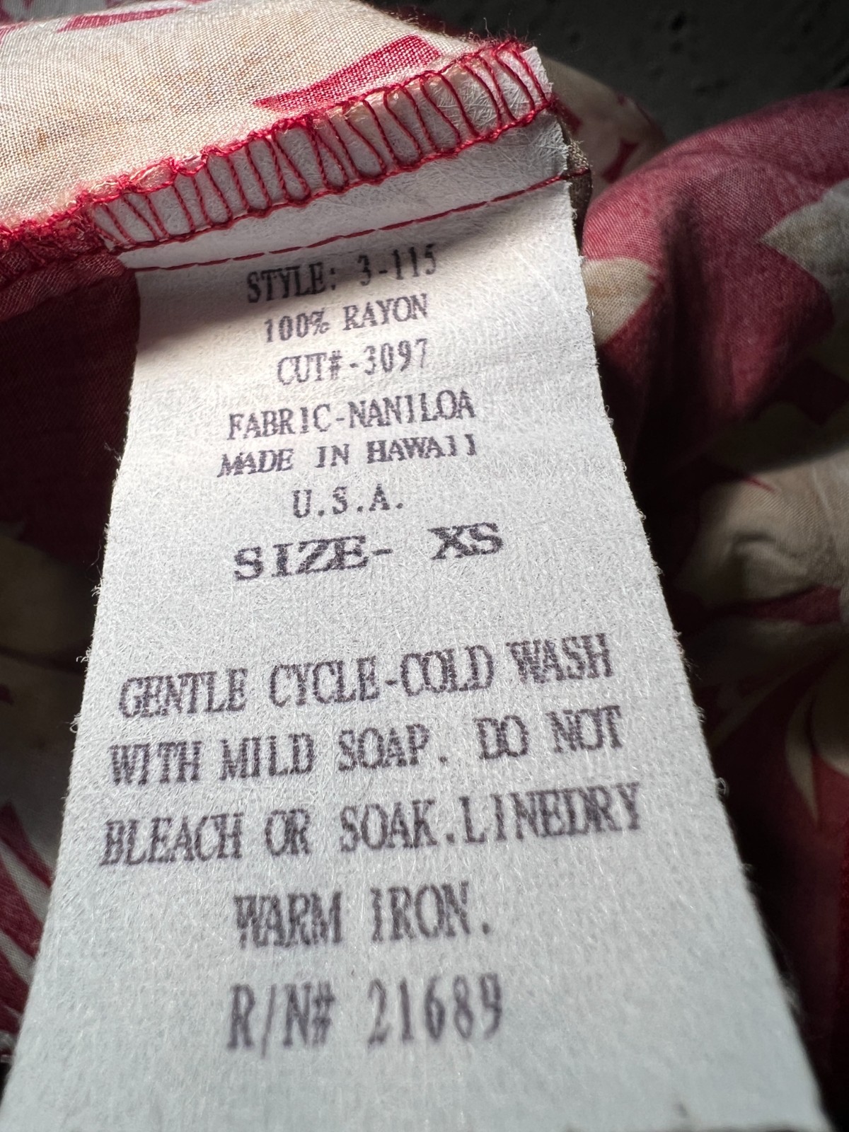 Vintage Iolani Classics Ladies Rayon Red Hawaiian Aloha Shirt XS Made in Hawaii