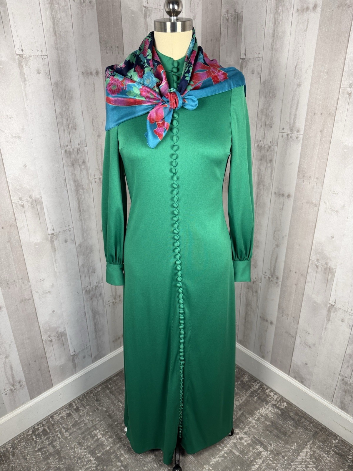 Vintage 1970s MOD Emerald Green Maxi Gown Elegant Poly Retro Size L/12