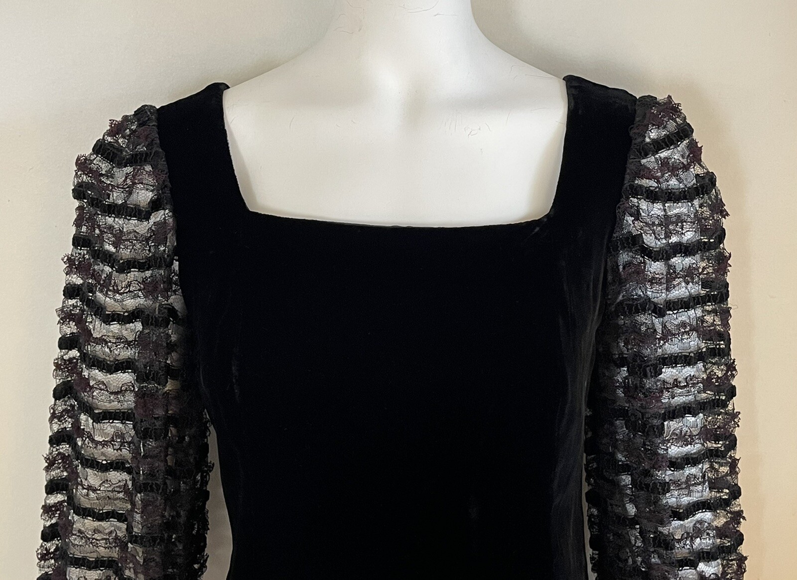 Vintage 1960s Pixie of California by Sue Webb Black Velvet Lace Sleeve Dress S