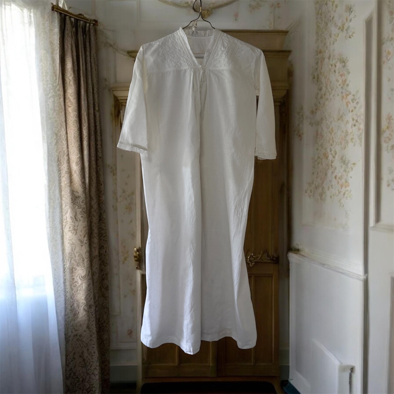 Vintage Antique Edwardian White Cotton Eyelet Embroidered Lace Nightgown M/L