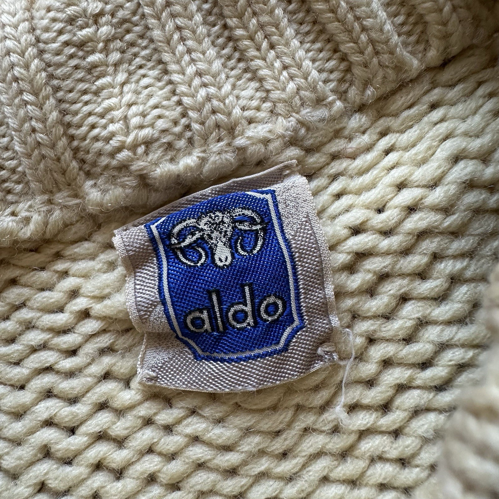 Vtg ALDO Gerick Handmade Cable Knit 100% Wool Sweater Women Medium Yellow Cream