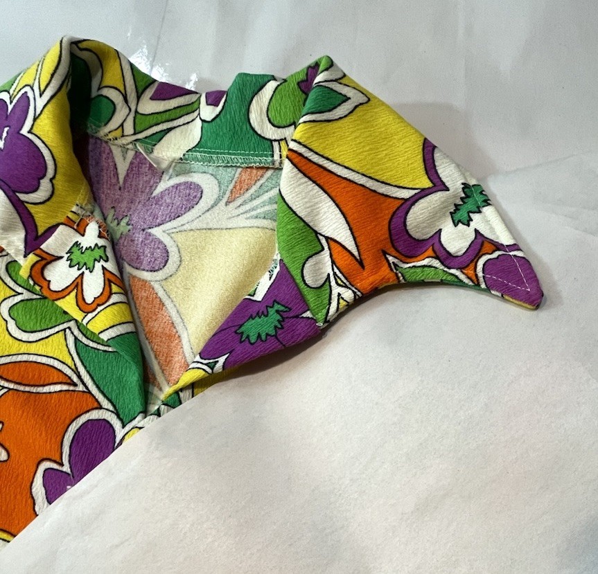 VTG 60s 70s Hawaiian Top Barkcloth Colorful Button Front Women’s FIT XS/S