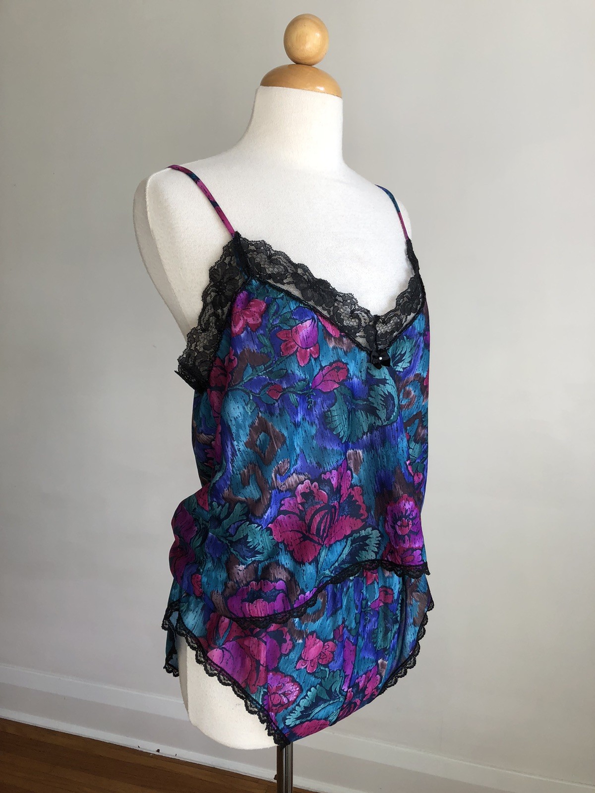 GORGEOUS VTG PETRA FASHIONS Floral Lacey 2pc Camisole & Shorts Lingerie Set SZ L