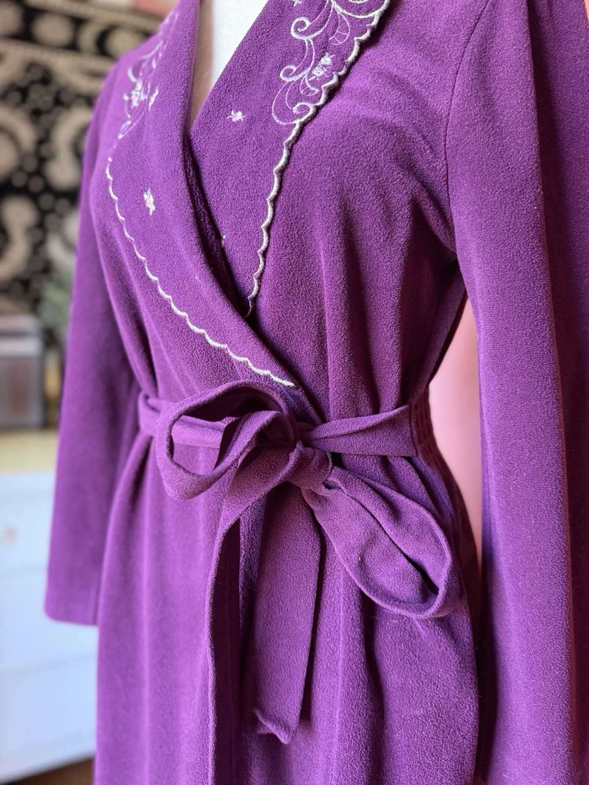 Vintage USA Shadowline Purple Velvet Floral Evening Robe Size Small