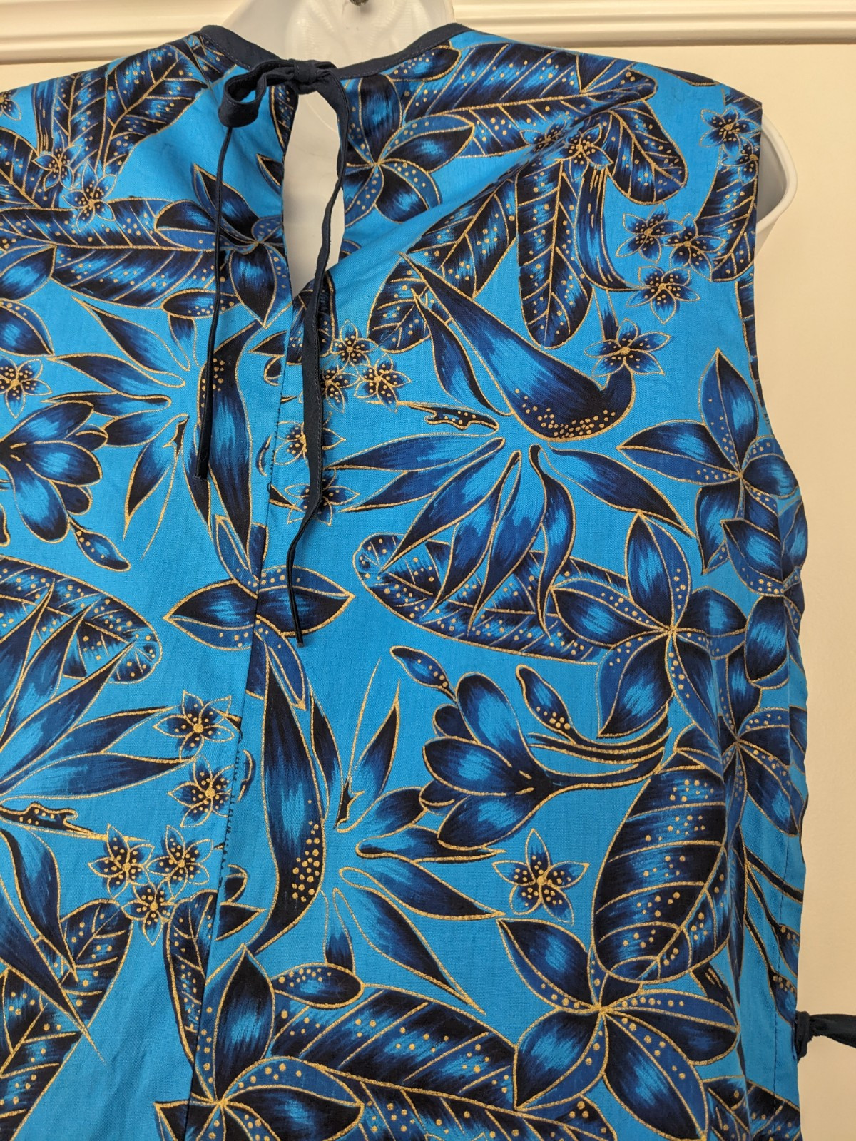 Vintage 60s 70s House of MuuMuus Waikiki Hawaiian Dress Gold blue navy ties XS