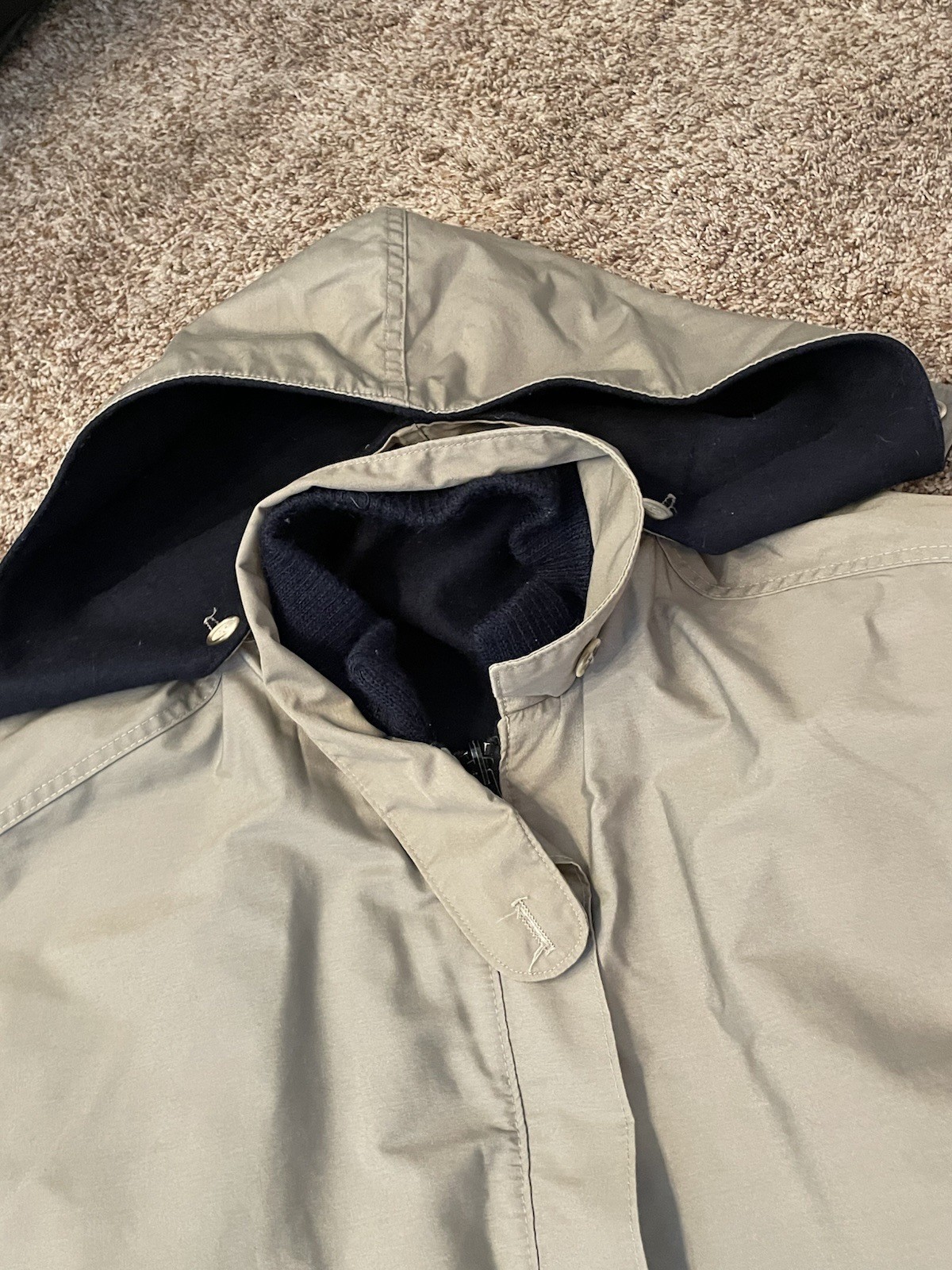 Vintage RARE Woolrich Taupe Cape Poncho 100% Virgin Wool Lined USA
