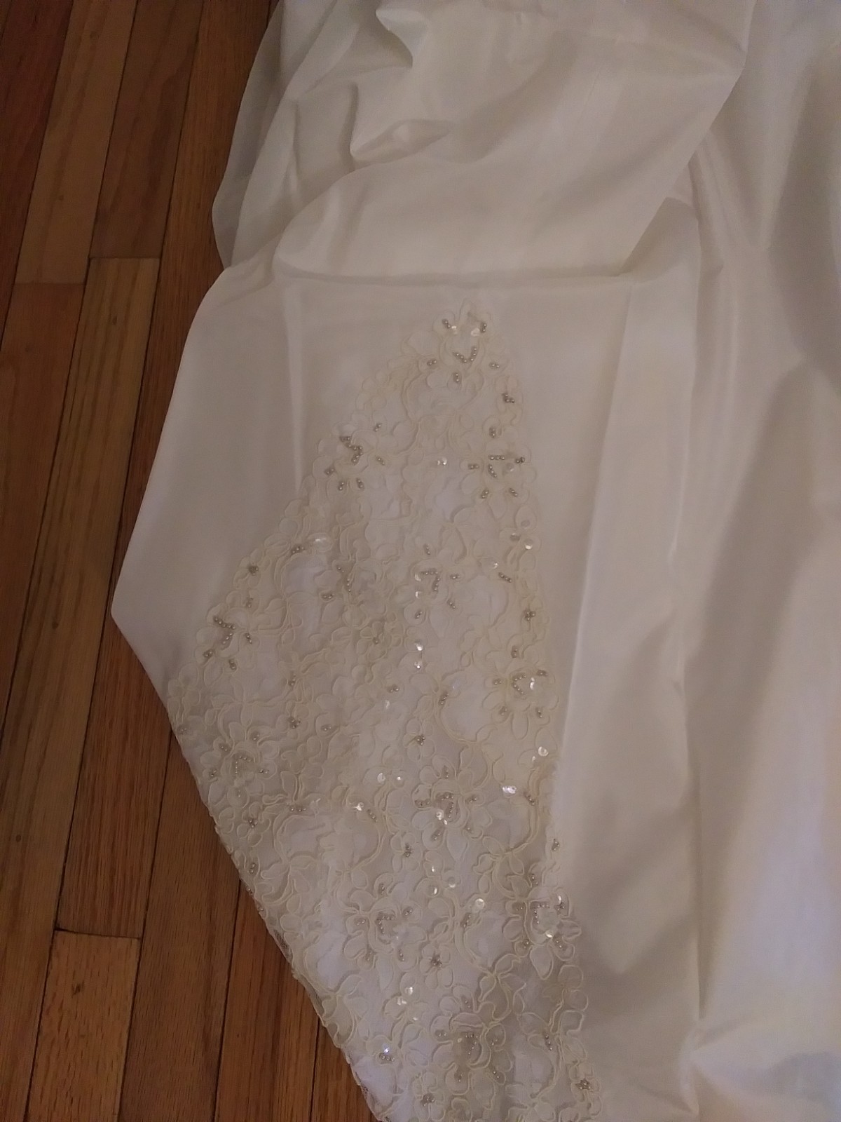ILGWU Vintage 1970’s Satin Lace Bodice Long Train Princess Style Wedding Dress M