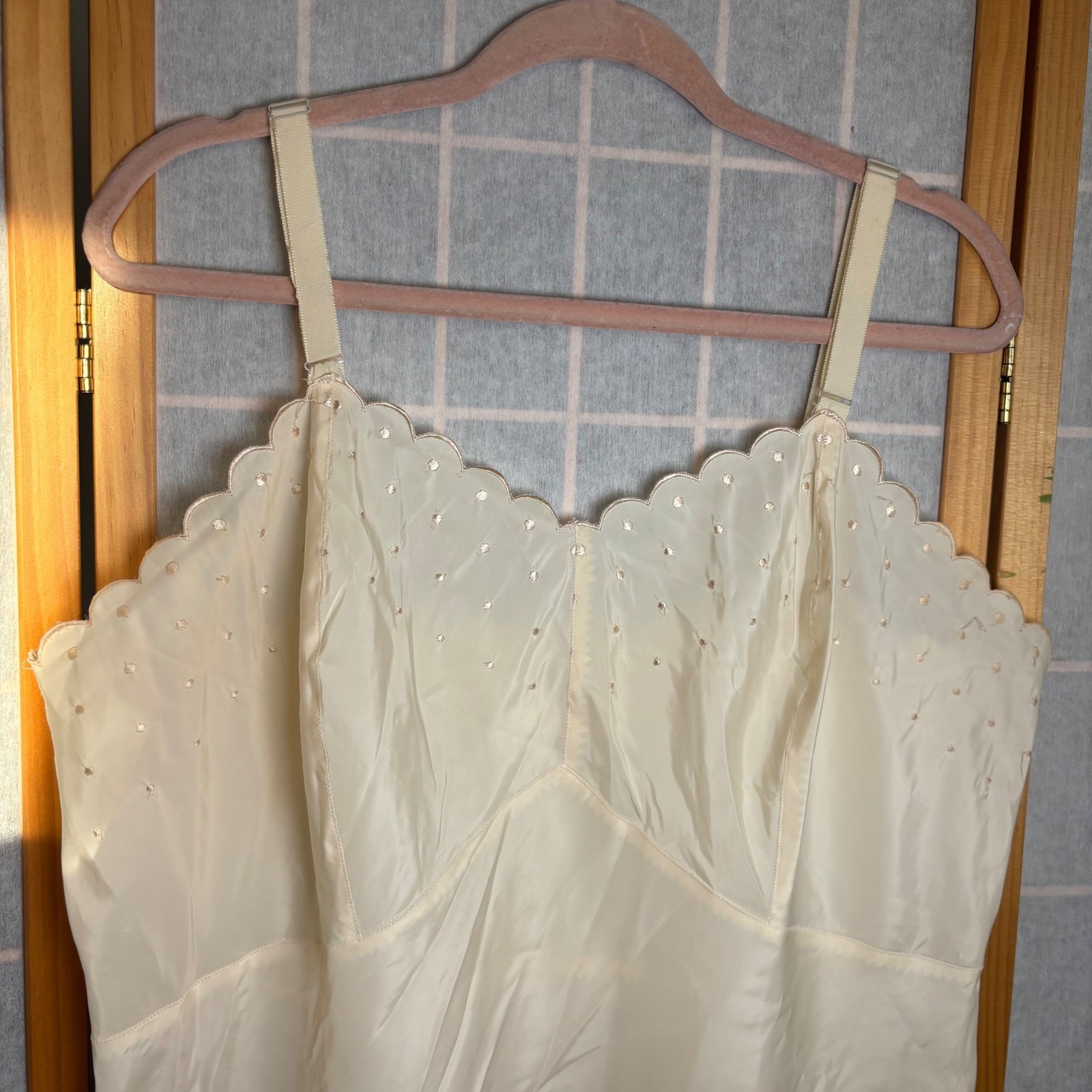 Vintage Barbizon Candie Tafredda Full Slip Ivory Scalloped Embroidered Size 40