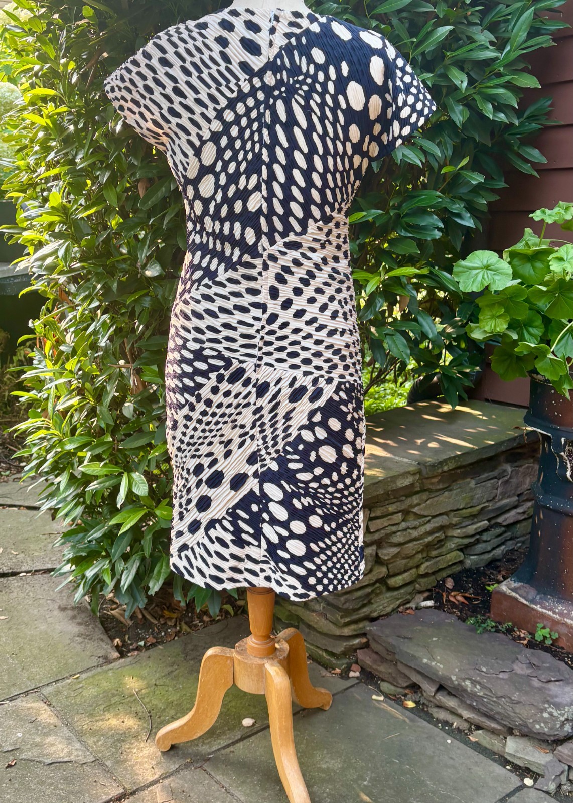 FONTANA DRESS vintage ITALY Veneziano BLACK WHITE POLKA DOTS body con ruched 44