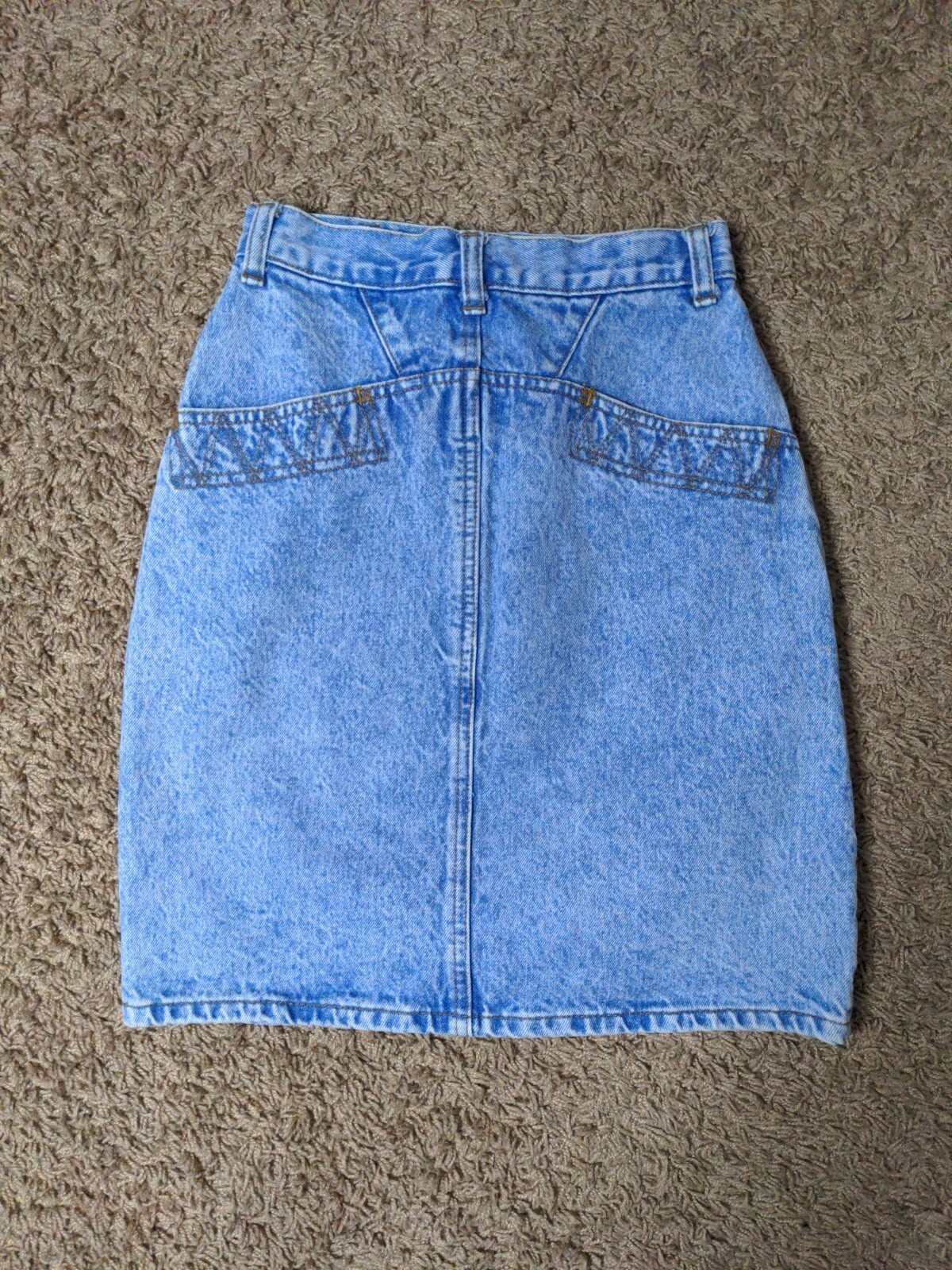 Vintage High Waisted Skirt Size 1 Nuovo Button Up 100% Cotton Denim Acid Wash