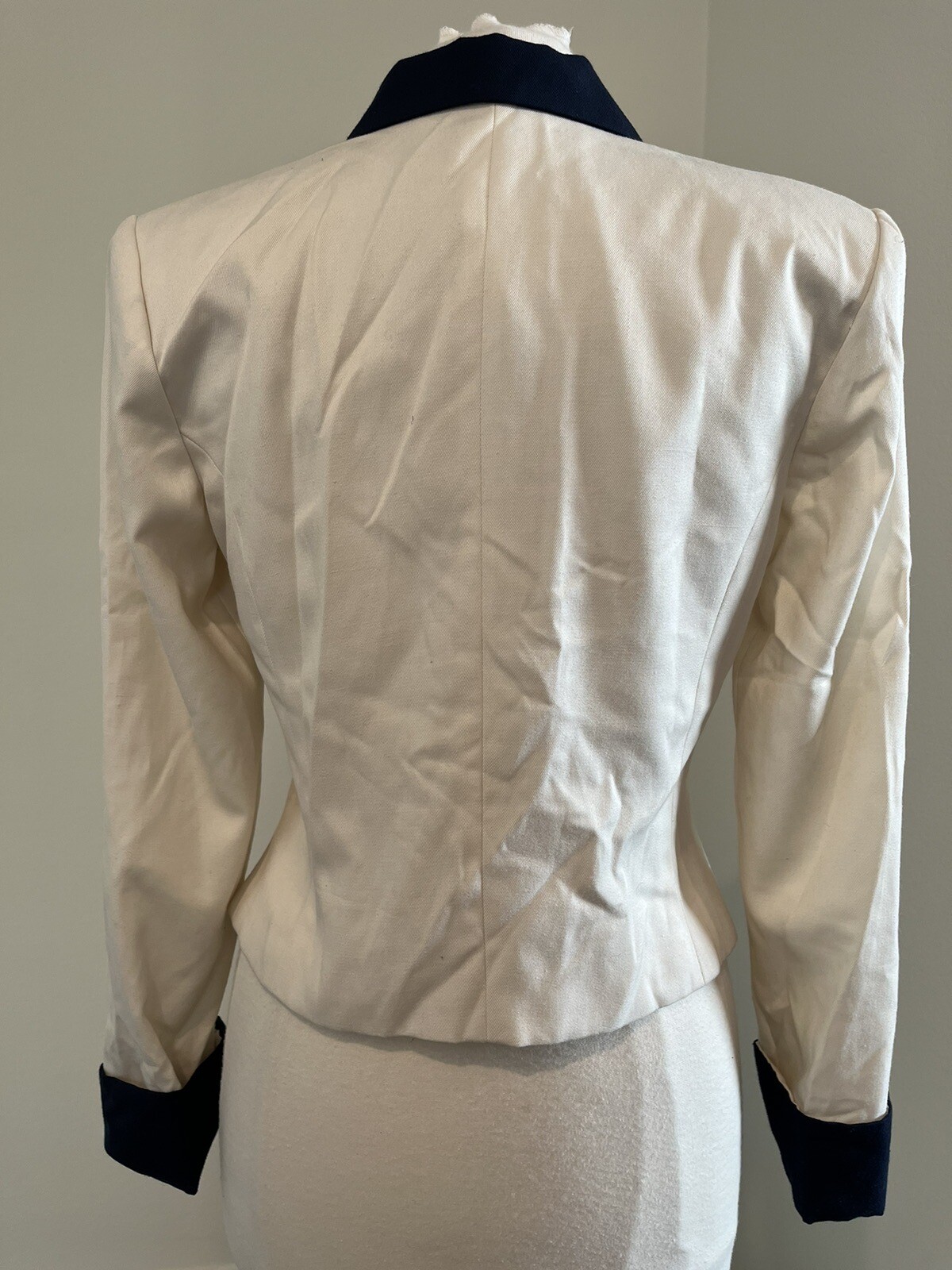 Halston Blazer Women’s 6 Ivory Navy Trim Vtg Nautical Preppy Mod Tailored Jacket