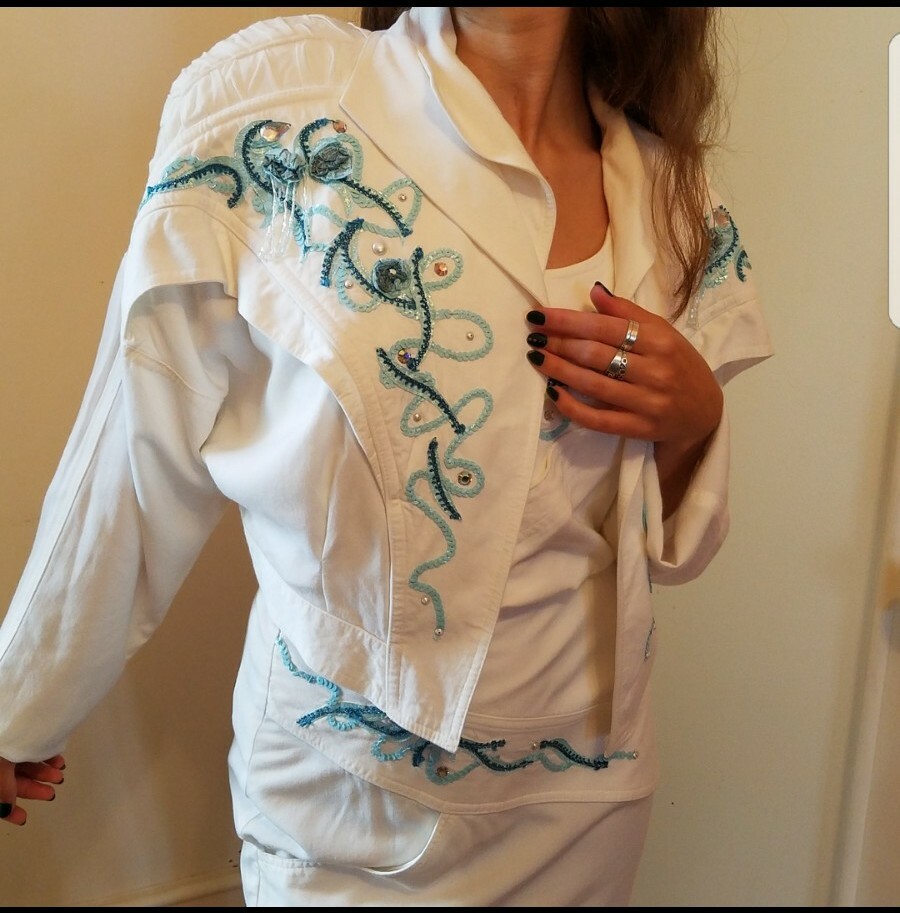 Vtg 80s Wht 3 Pc Jacket Top Skirt Sz M Turquoise Sequins Beaded IIF Art to Wear