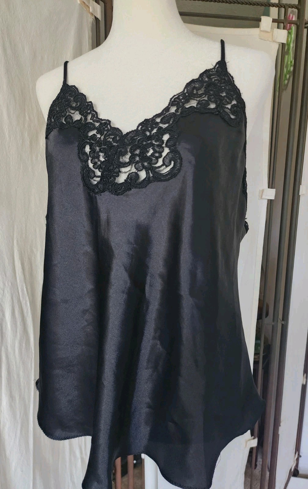 US Vintage Lot 3 Lace Camisoles 1 SEARS 1 JCPENNY 1 Unbranded 38″ Large EVC
