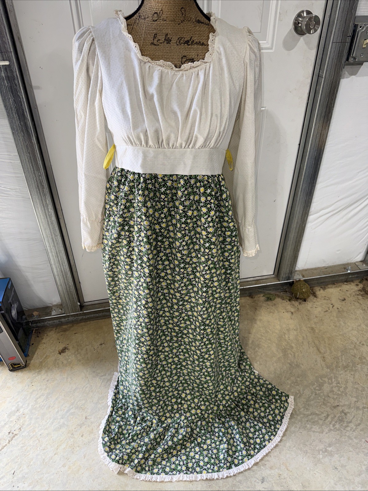 Vintage Berkleigh Juniors Daisy Prairie Maxi Dress 70s
