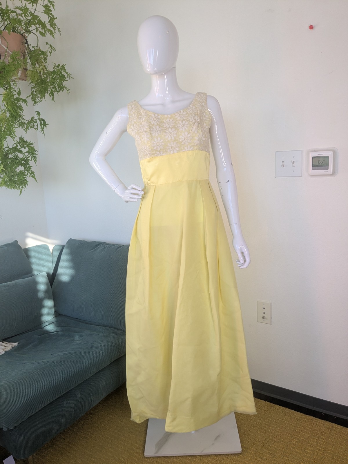Handmade Vintage 50s-60s Yellow Dress Size Small/Extra Small