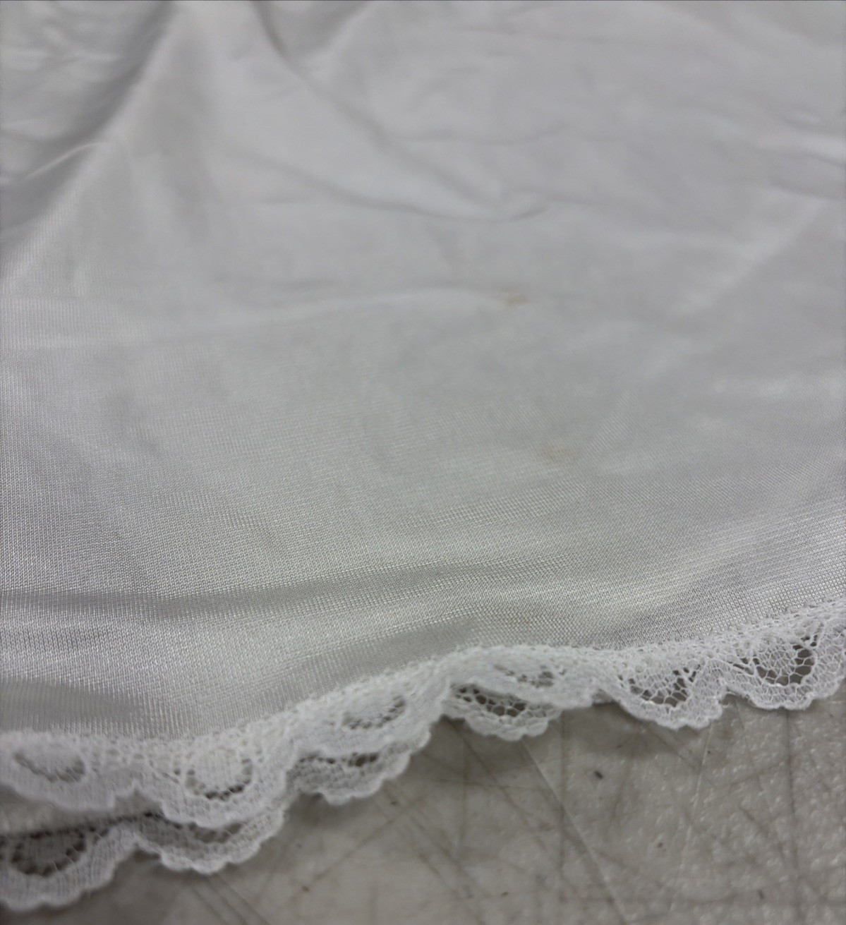 Adonna Mini Half Slip Vintage Lingerie 17 ¾” White Antron With Lace Size Medium