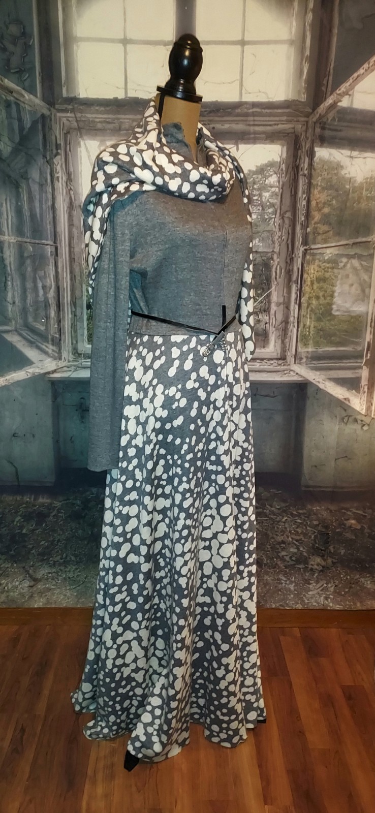 Vintage 1970s Mollie Parnis Boutique A-Line Knit Maxi Dress with Shawl S/M