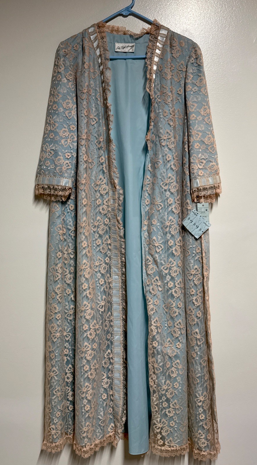 Odette Barsa Robe Size M Light Blue Ecru Lace Overlay NWT Gown Saks Fifth Avenue