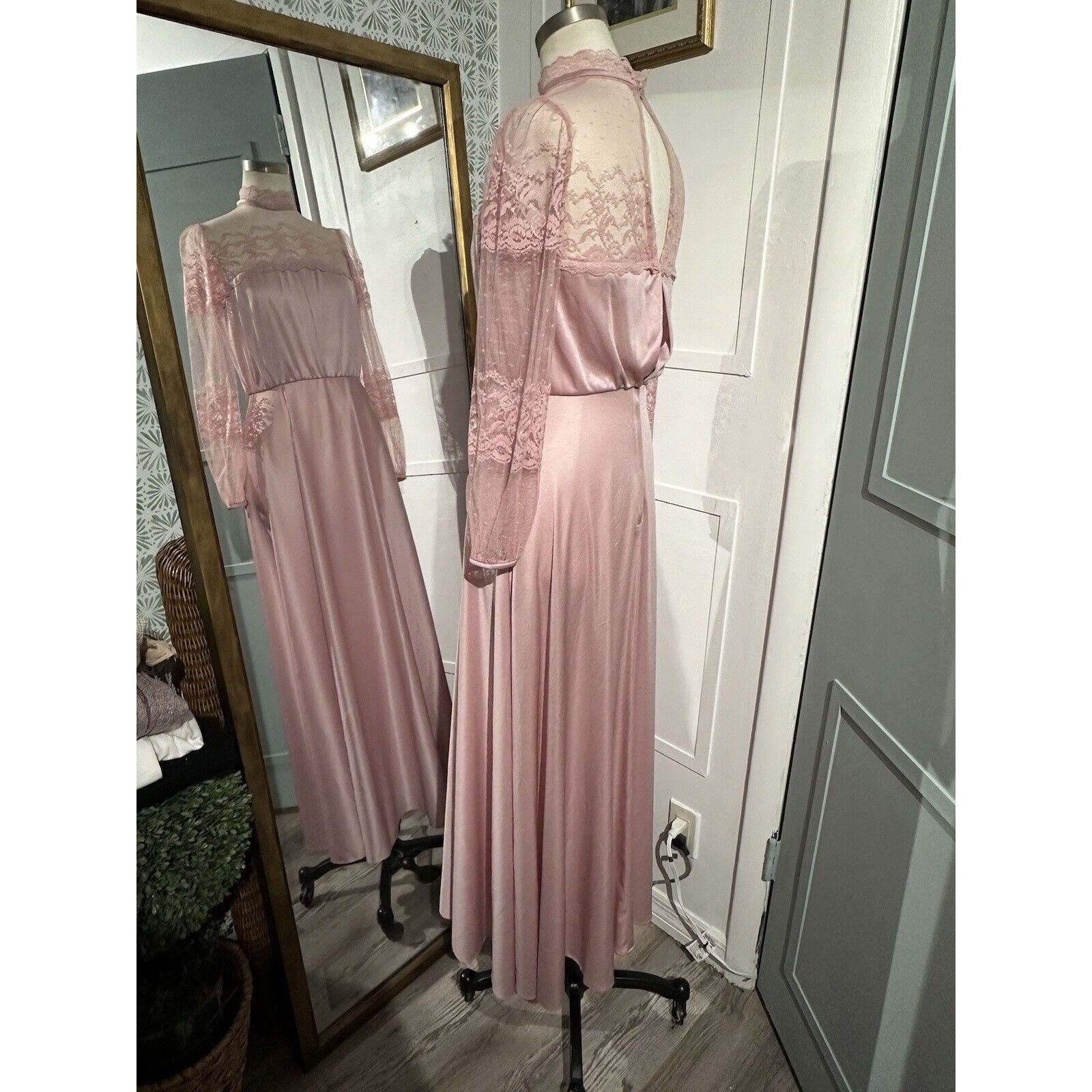 Vintage JcPenny Pink Lace Nightgown Romantic Maxi Sleepwear 1930s Cottagecore