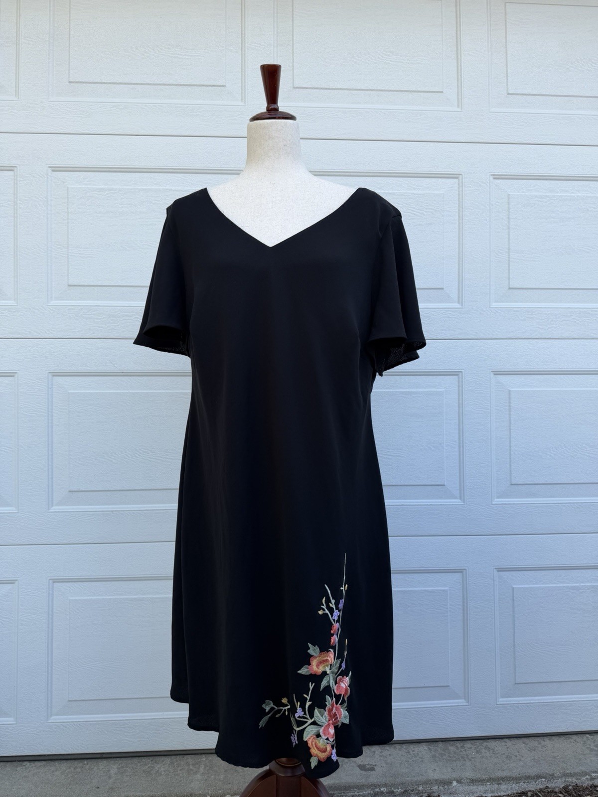 Vintage S.L. Fashions Black Midi Dress Embroidered Floral 20W Plus Size V-Neck