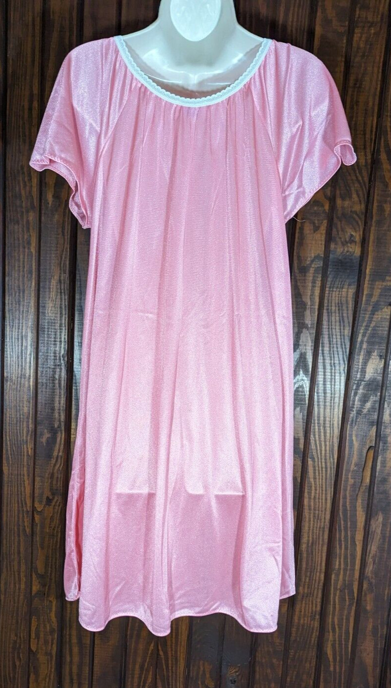 FINESSE VTG 90s Coral Nylon Gown Short Sleeve Embroidery MED