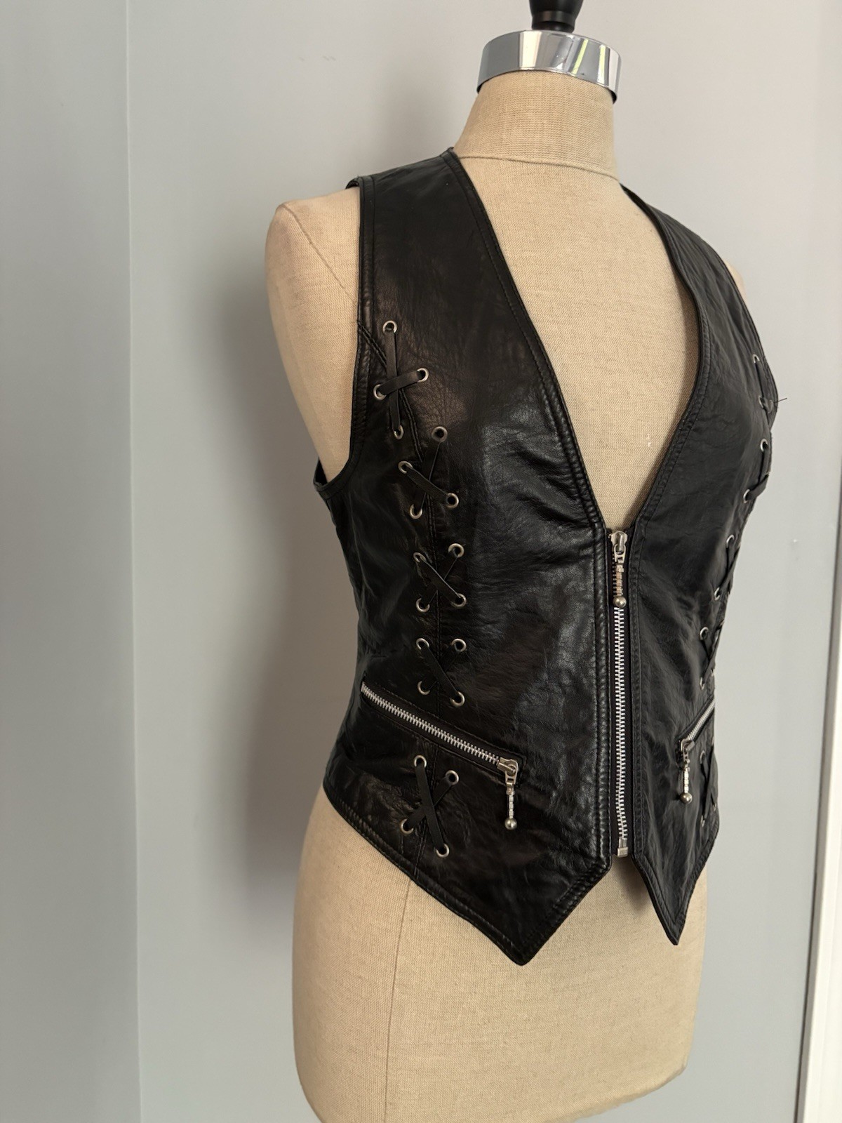 Vintage 80s Glossy Black Leather Corset Vest Top Goth Biker Mistress Boho Metal