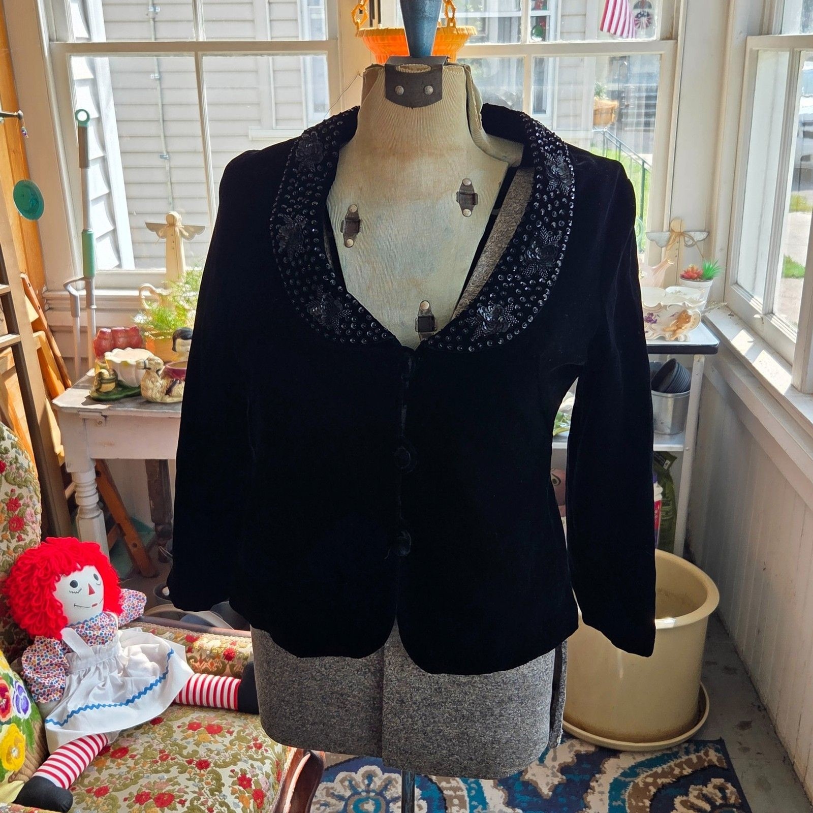 Vintage 50s-60s Taiwan Made Velvet Beaded Evening Jacket Black Size Medium