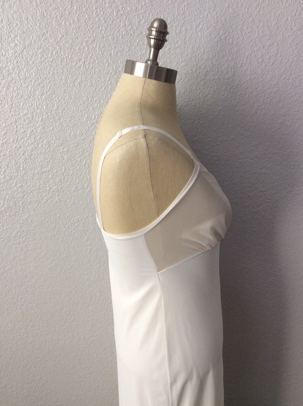 Vtg Levoys Ivory Off White Nylon Bridal Nightgown Negligee Slip Sheer Bust XS S?