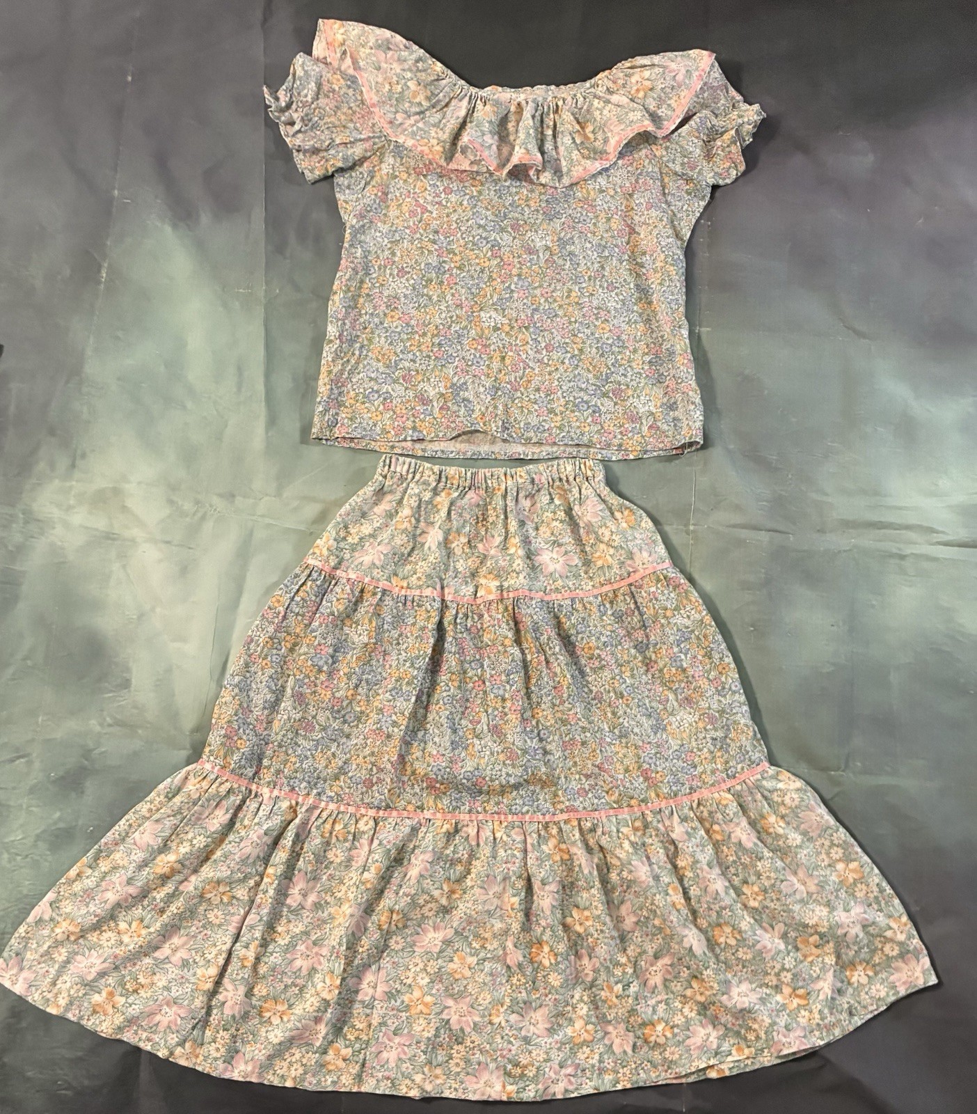 Handmade 1970s VTG Floral Ruffle Prairie Top Skirt Small Measured In Photos ￼