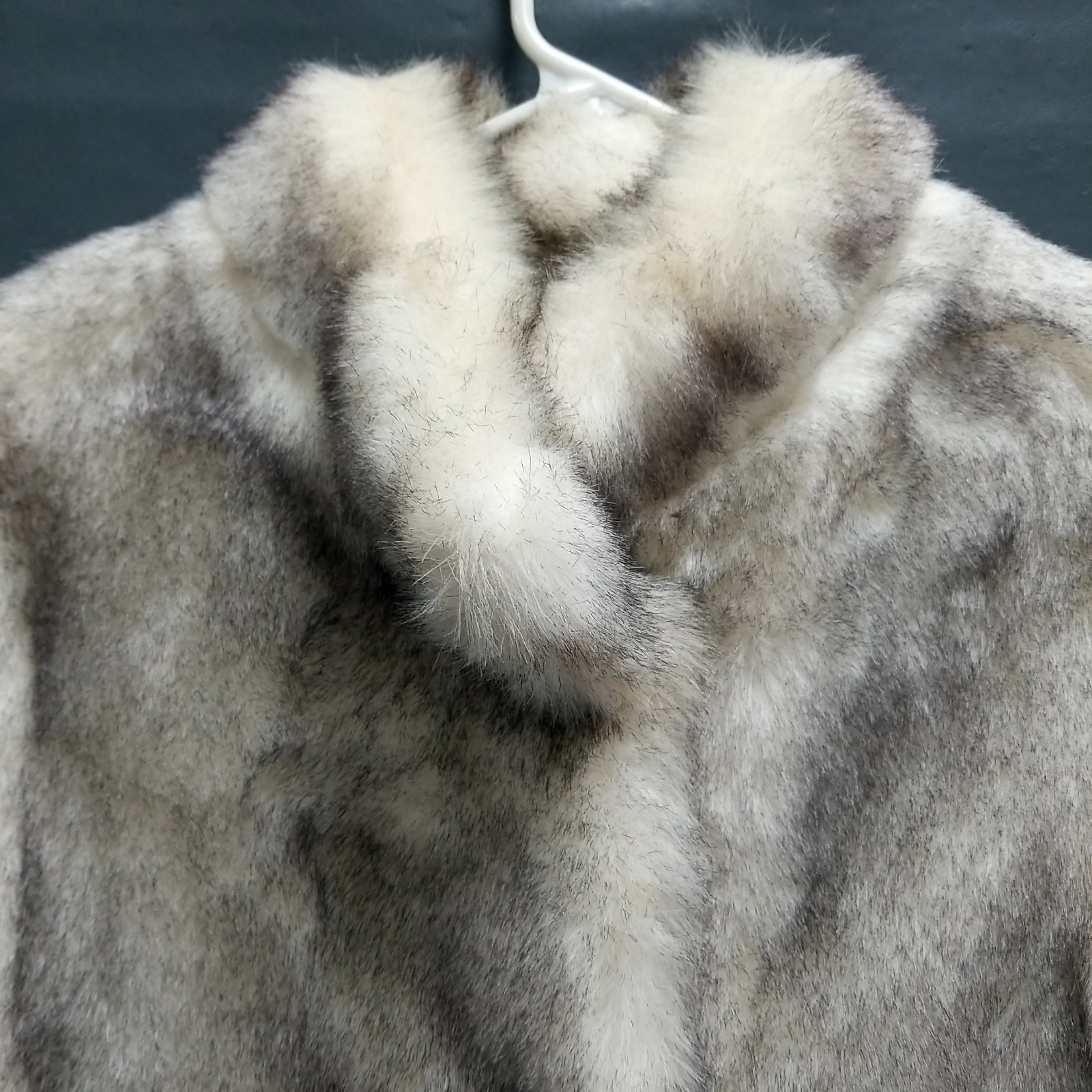 VTG Donna Salyers Fabulous Furs For Animal Lovers Gray Faux Fur Vest Sz Large