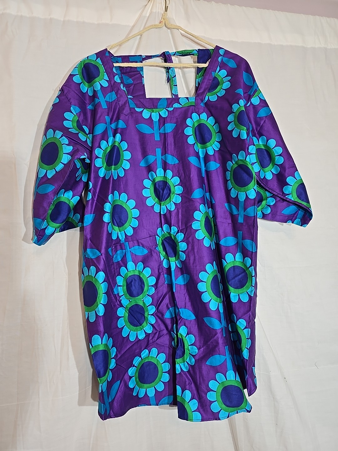 1960’s Design House Hippie Smock Dress, Flower Power Medium Boho