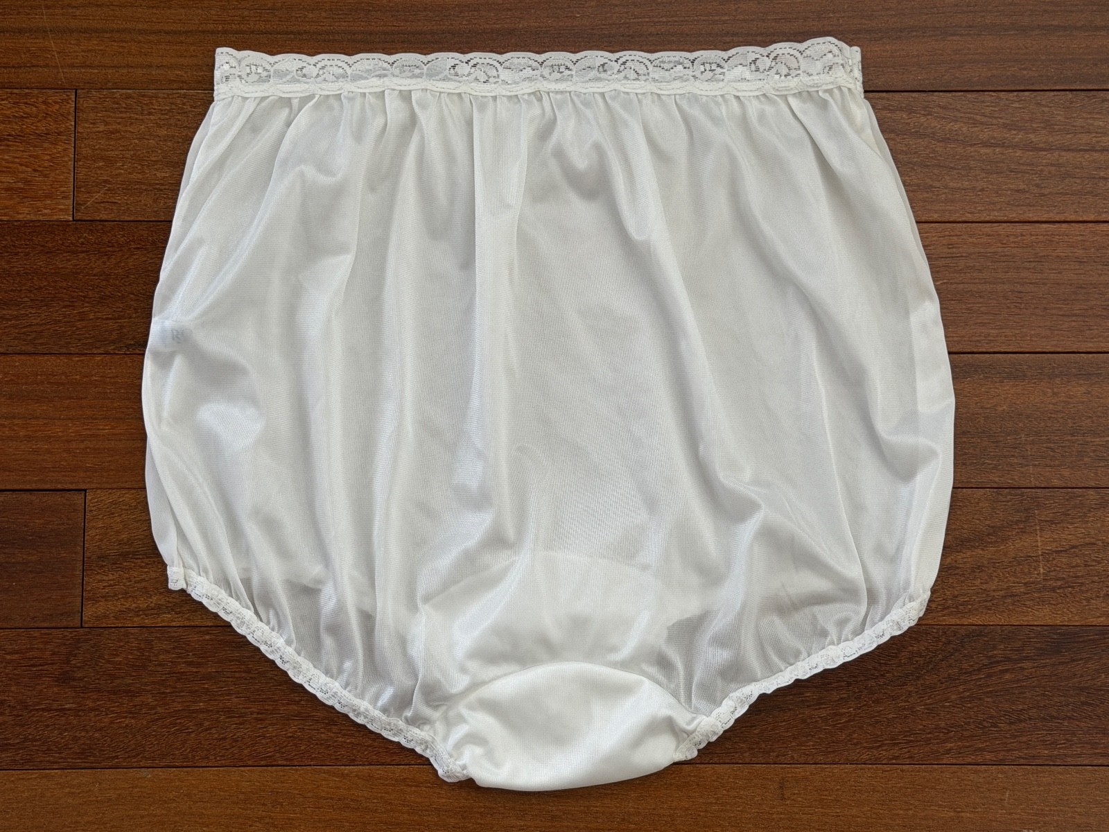 Vintage ROSE Brand High Waist Granny Panties Ivory Nylon Lace Sz 10 NOS 3 Pair