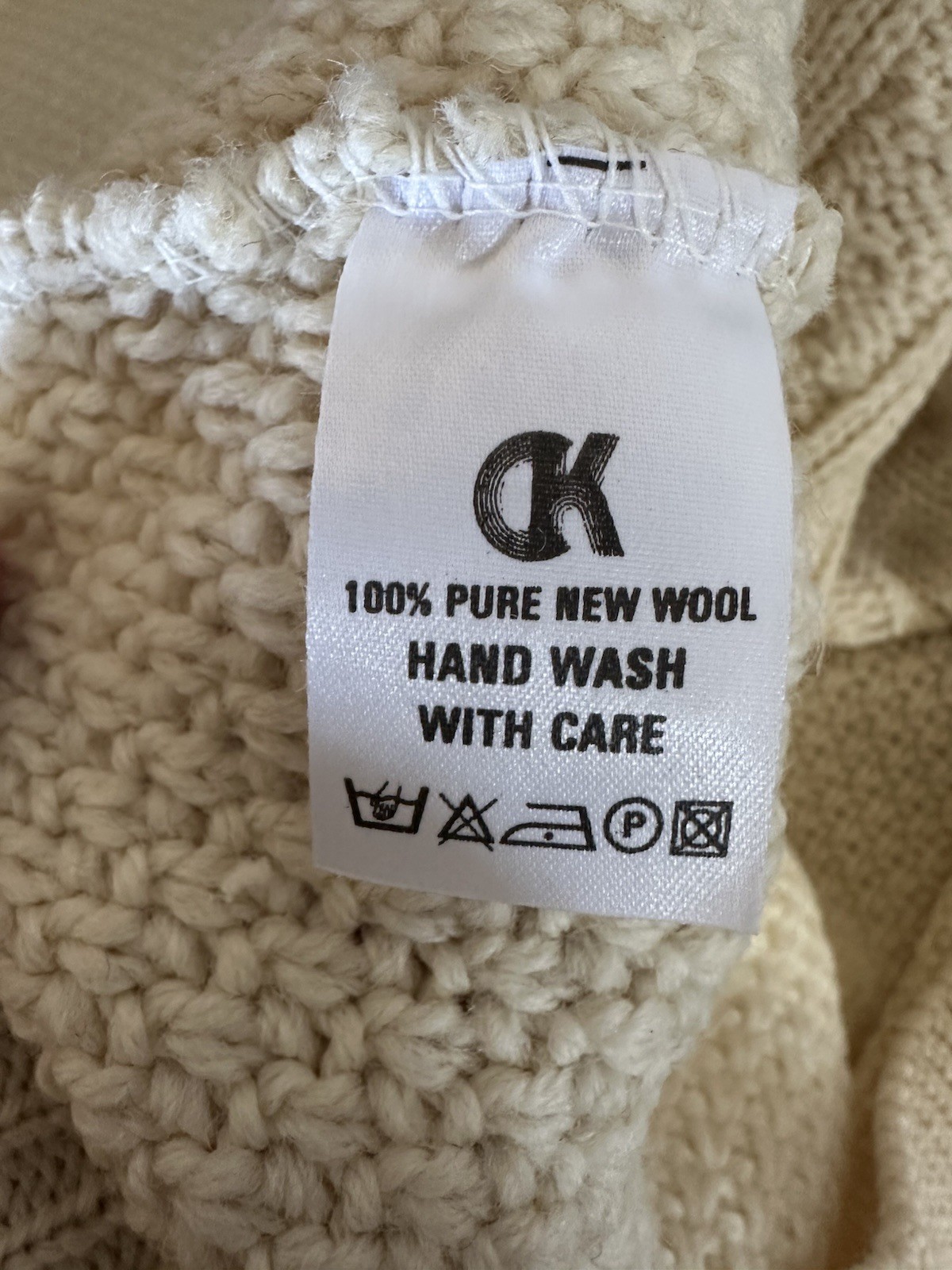 Country Collection Ireland Cable knit Sweater Size L 100% Pure New Wool Unisex