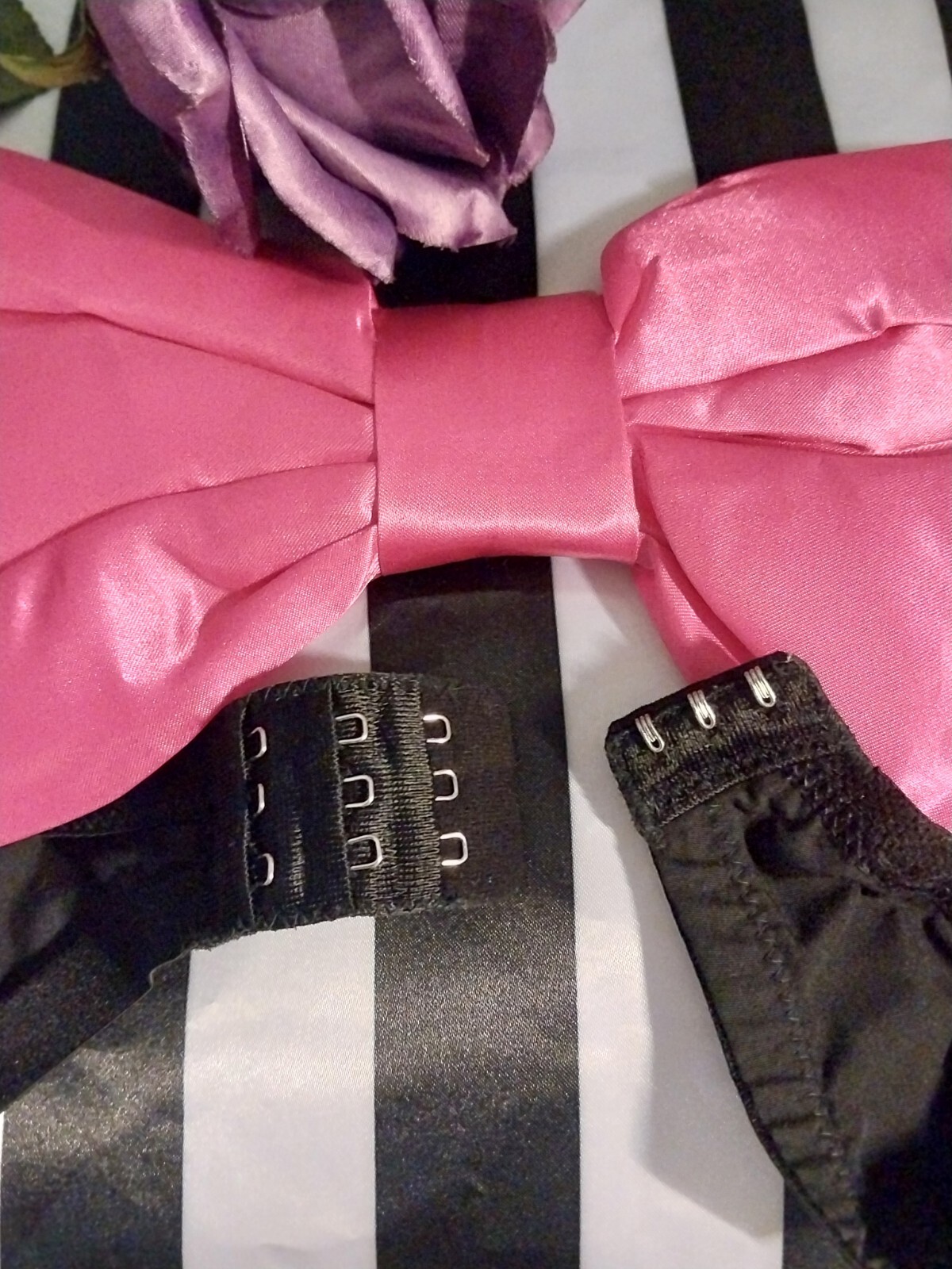 VTG PIN UP POINTY Bra Brassier Glam rock Bombshell DEMURE Office Gal Retro 38D