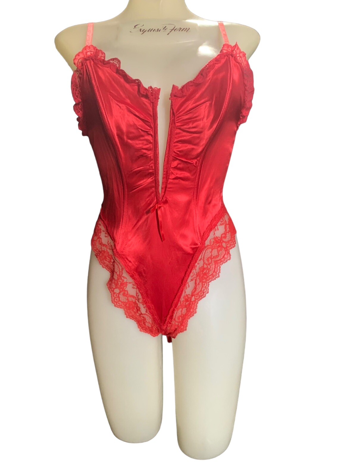 VTG E Bole GLOSSY Lipstick Red Satin Spandex TEDDY Bodysuit Bra PANTY Med Lace