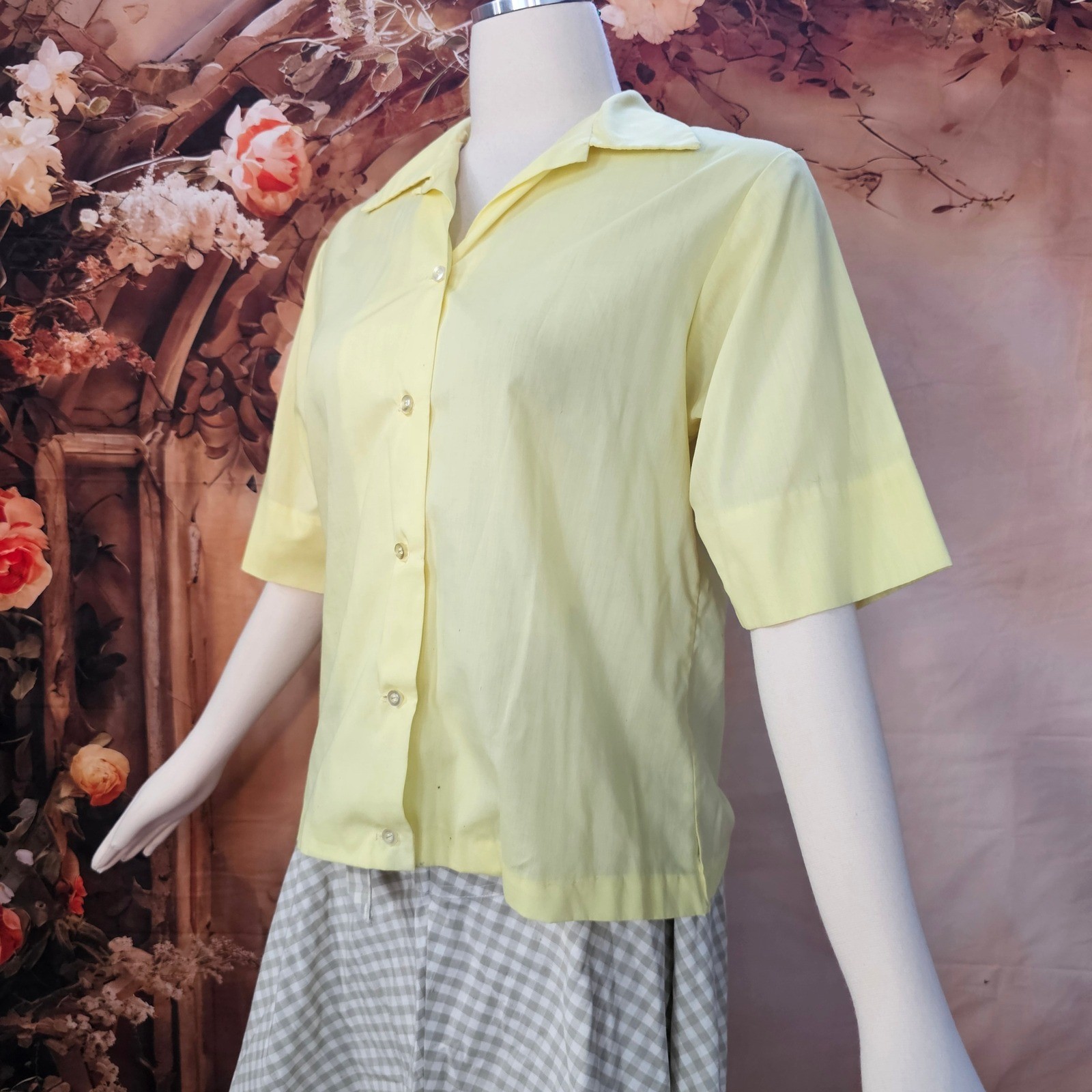 Vintage 1960s Yellow Button Down Blouse Short Sleeve Dacron Cotton Shirt Size 38