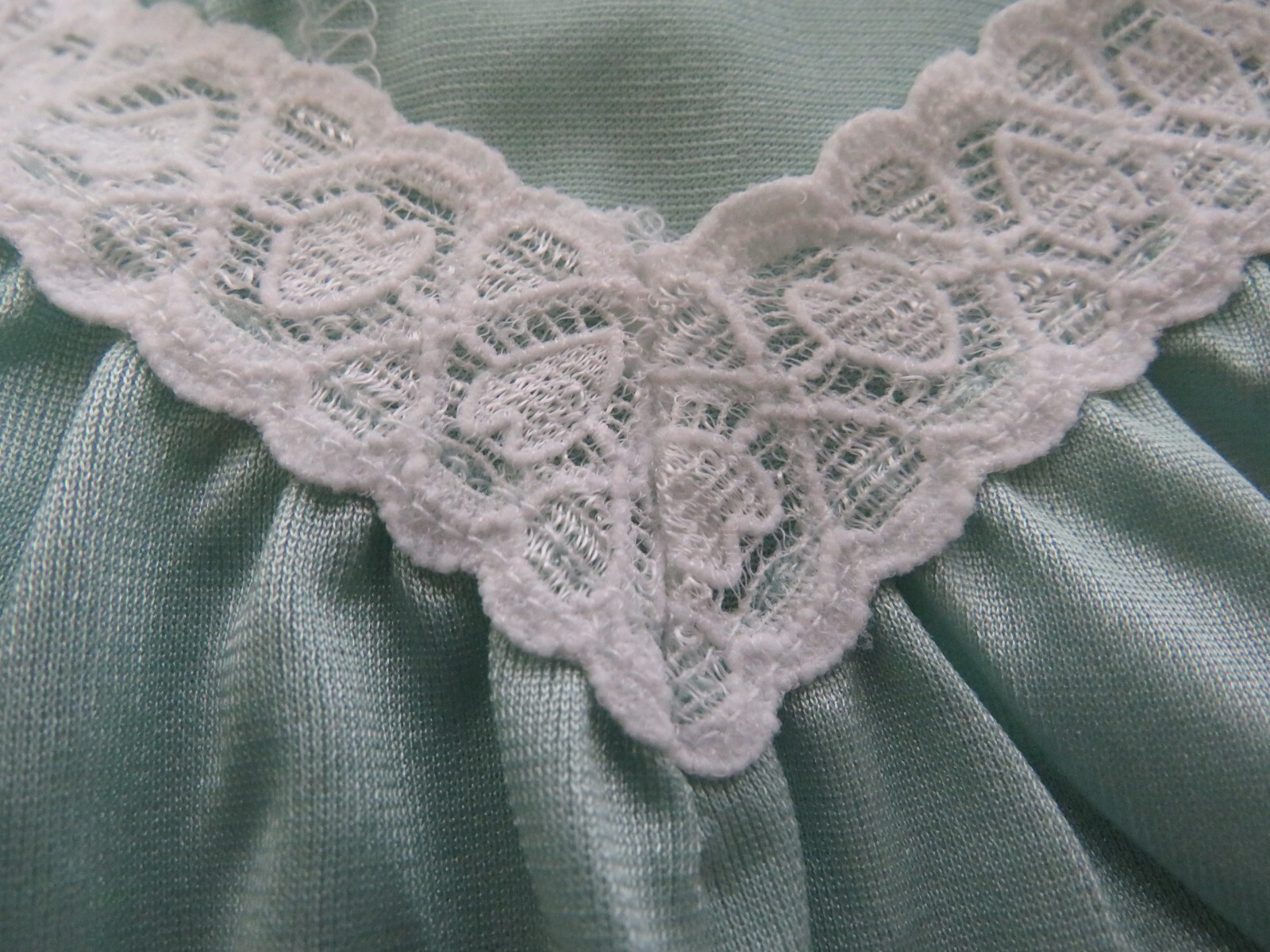Vtg Nightgown Size 2X Avian Mint Green Lace Trim V-Neck S/S Nylon Soft