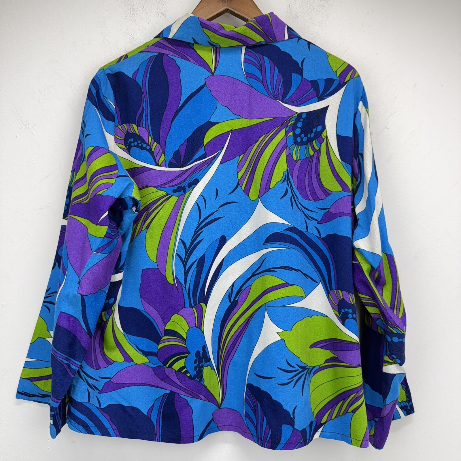 Vintage 70s Carol Henry size 42 Women’s Blue Purple Green Floral Pullover Top