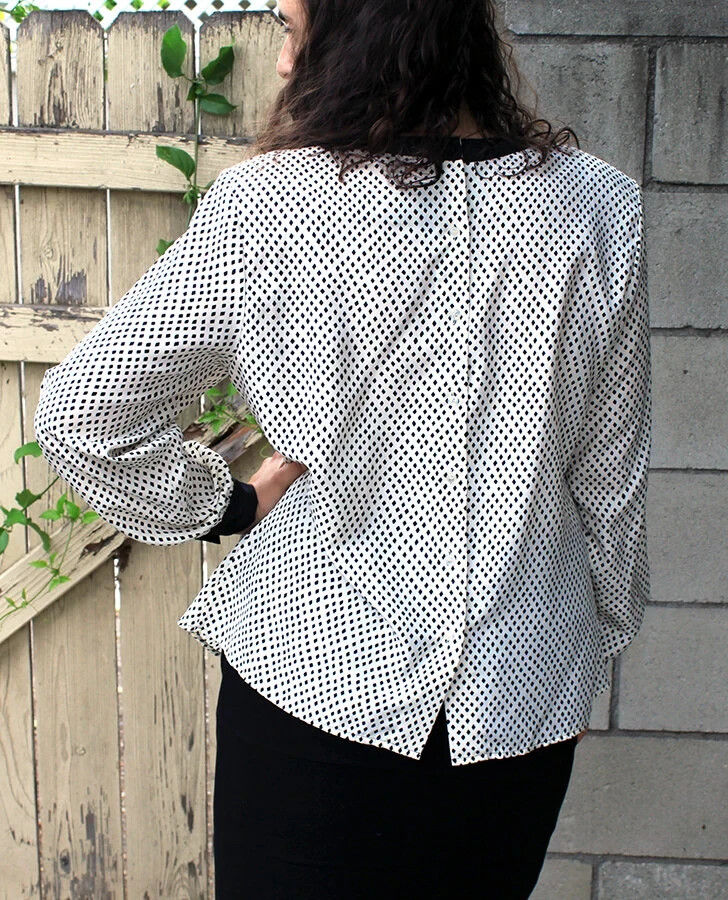 Vintage Diamond Print Long Sleeve Blouse Size 10 geometric black White 80s 90s