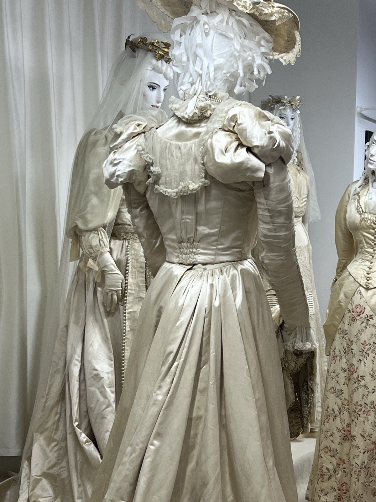 Antique.Edwardian Two-piece wedding suit. 1901, France