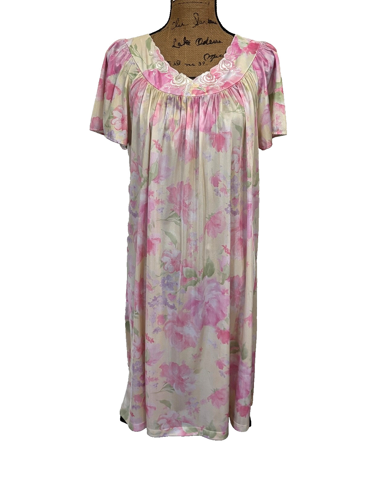 VTG Shadowline Nightgown Sz M Embroidered Lt Yellow Pink Floral Romantic Chemise