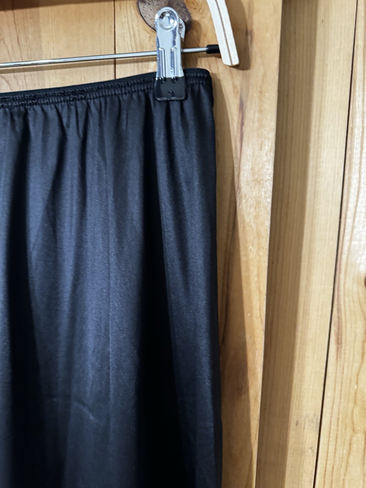 VTG 60/70s Black 1/2 Slip Vive La Difference Waist 24-32” Women’s M EUC Nylon