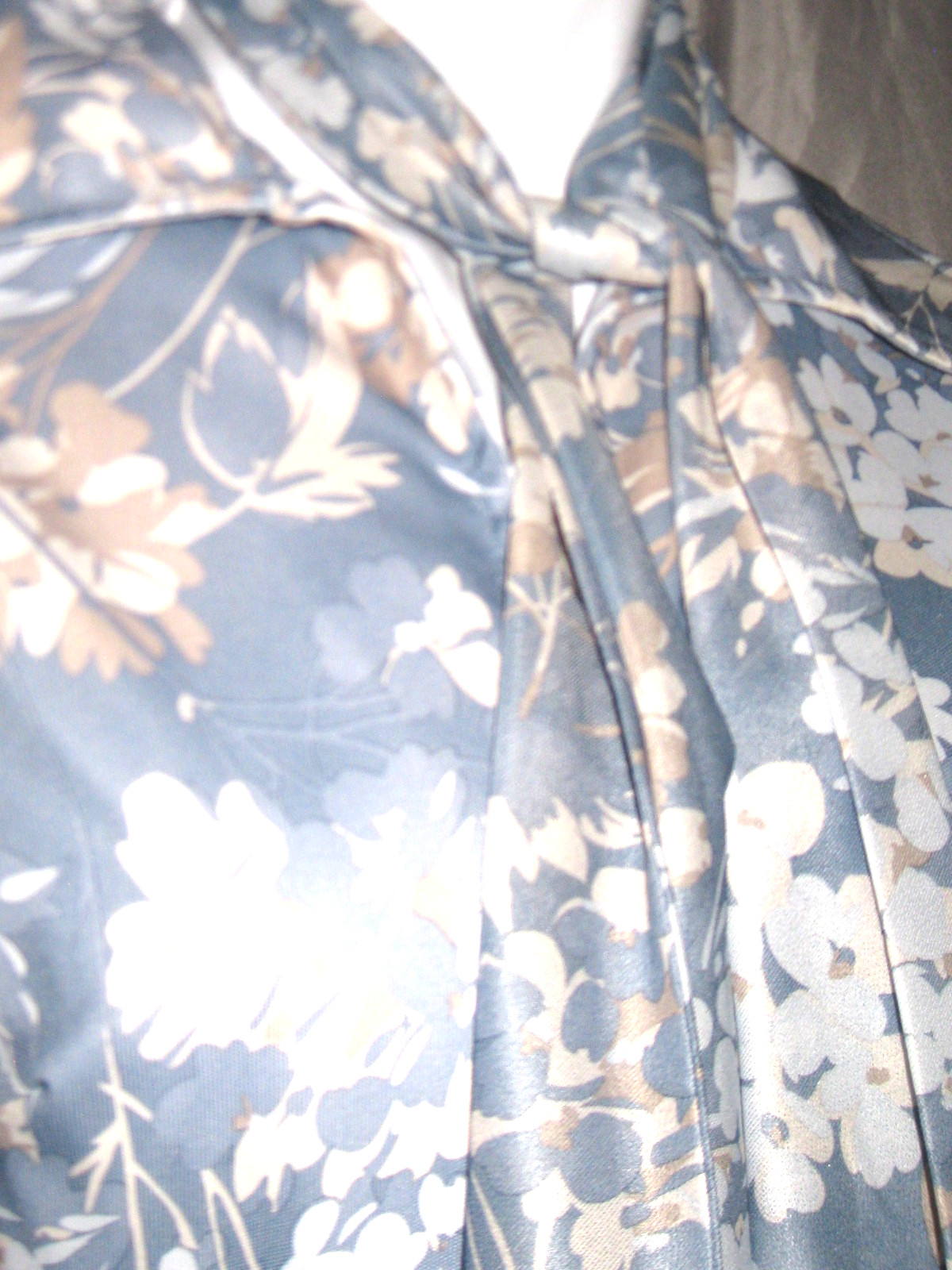 Vtg 60s-70s Ladies’ Sz M Moth Grey Floral Print Dress by Paul of California