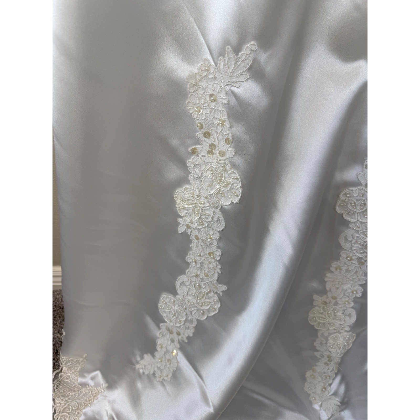 NWT Vintage Wedding Dress Ivory Lace Pearl Bow Train Size 16 Embroidered 90’s