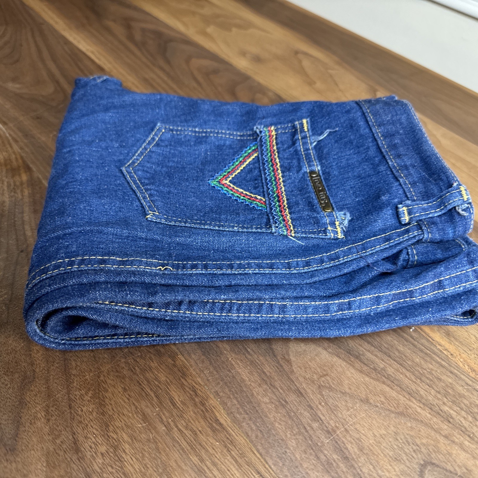 Vintage 70s Live Ins Sz 9 – 24 X 32.5 Embroidered Wide Leg Denim Jeans USA Chic